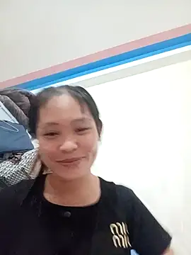 Snapshot of Young_vietnamese chatting on 10-14-25, 12:50 Young vietnamese online show from 10-14-25, 12:50