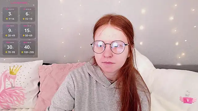 Snapshot of Evarey_ chatting on 05-02-26, 04:18 Evarey online show from 05-02-26, 04:18