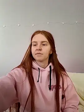 Evarey  online show from 02-10-26, 06:23