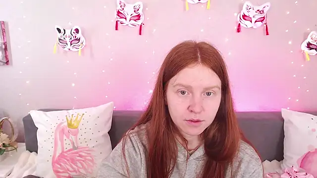 Snapshot of Evarey_ chatting on 05-15-26, 04:21 Evarey online show from 05-15-26, 04:21
