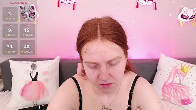 Snapshot of Evarey_ chatting on 05-22-26, 03:59 Evarey online show from 05-22-26, 03:59