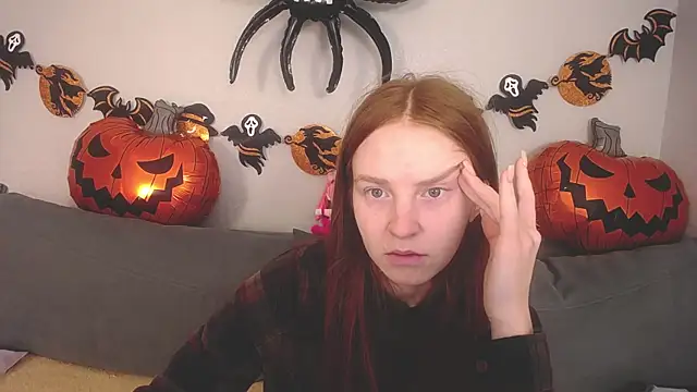 Evarey  online show from 11-02-25, 05:45