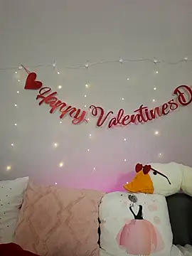 Evarey  online show from 02-14-26, 06:24