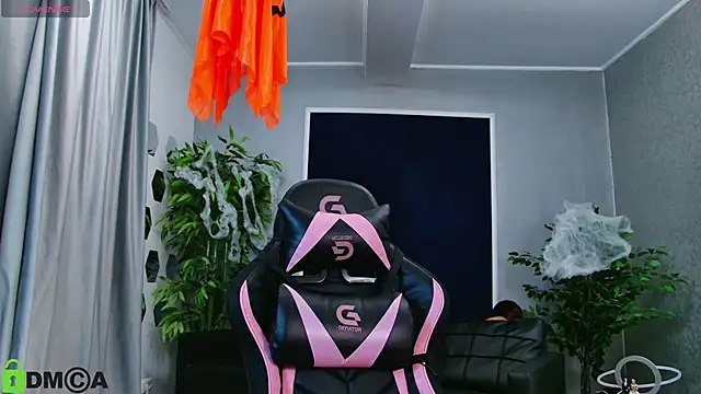 KaiaPearl online show from 10-30-25, 04:22