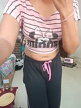 anshika0124 online show from 11-11-25, 04:51