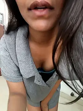 anshika0124 online show from 01-17-26, 06:17