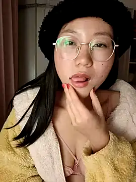 nini10052025 online show from 12-04-25, 04:17