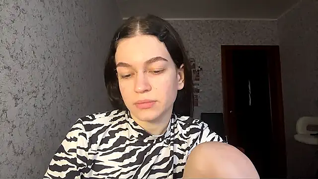 Snapshot of Wallazar_cute chatting on 10-21-25, 01:10 Wallazar cute online show from 10-21-25, 01:10