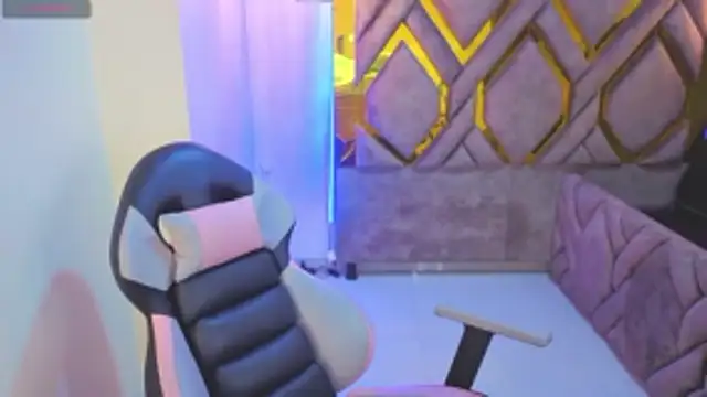 Addyy 02 online show from 01-12-26, 12:39