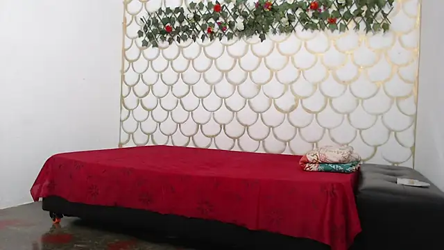 nahomy smiith online show from 03-12-26, 11:47