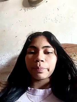 Snapshot of Ammyy_Wood_ chatting on 10-21-25, 06:18 Ammyy Wood  online show from 10-21-25, 06:18