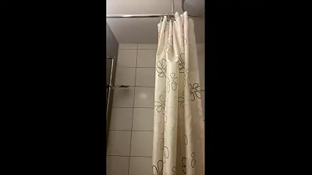 MolleDolle online show from 06-19-26, 05:08
