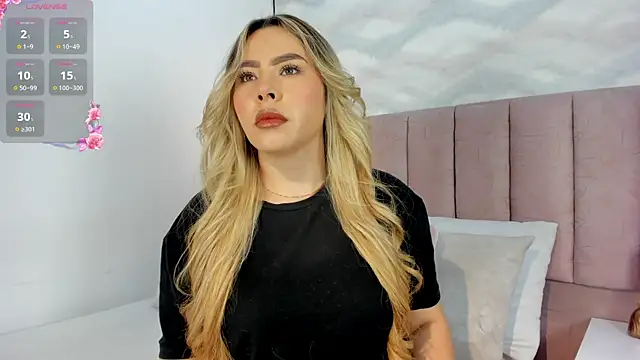 Snapshot of Katya_blonde chatting on 10-22-25, 12:26 Katya blonde online show from 10-22-25, 12:26
