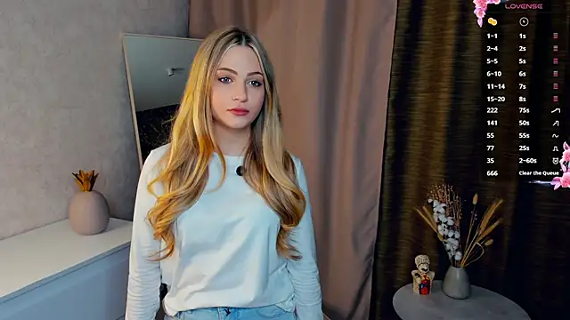 Snapshot of DorlaRedig chatting on 10-07-25, 03:13 DorlaRedig online show from 10-07-25, 03:13