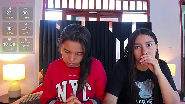 Sofy and Mia online show from 11-11-25, 12:11