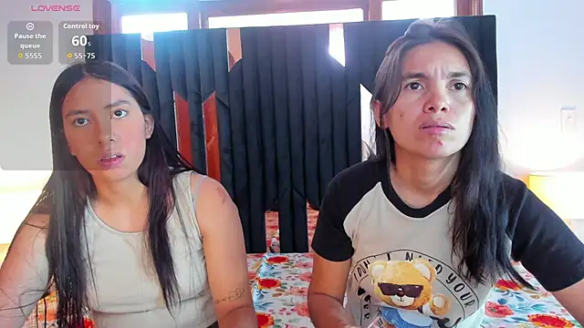 Sofy and Mia online show from 11-20-25, 12:28