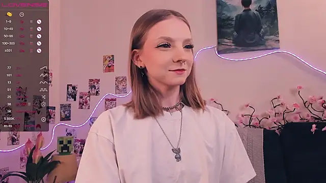 Snapshot of Golden_dawn chatting on 02-10-26, 07:18 Golden dawn online show from 02-10-26, 07:18