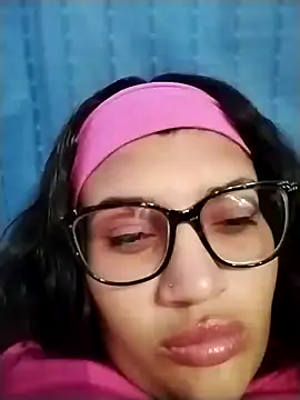 Snapshot of danita912 chatting on 10-19-25, 09:39 danita912 online show from 10-19-25, 09:39