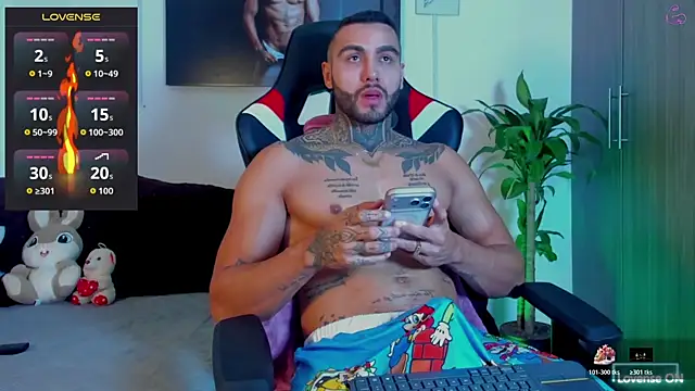 Danny Willson online show from 04-10-26, 02:02