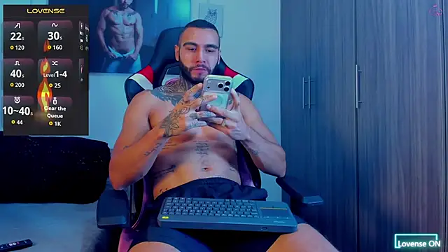 Danny Willson online show from 03-18-26, 01:35