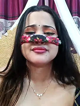 Snapshot of Beauty_Queen_Soniya chatting on 02-17-26, 01:08 Beauty Queen Soniya online show from 02-17-26, 01:08