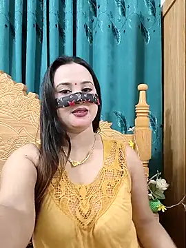 Beauty Queen Soniya online show from 04-16-26, 10:23