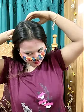 Beauty Queen Soniya online show from 04-30-26, 01:18