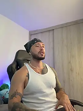 Dave-Max01 online show from 11-12-25, 02:04