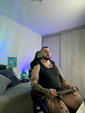 Dave-Max01 online show from 11-17-25, 02:37