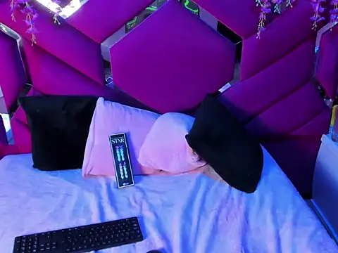 Gisell Squirt  online show from 11-12-25, 12:20