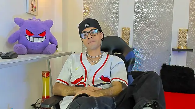 JacobBlackwell  online show from 11-24-25, 07:47