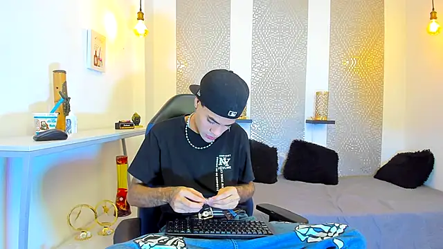 JacobBlackwell  online show from 11-18-25, 07:28