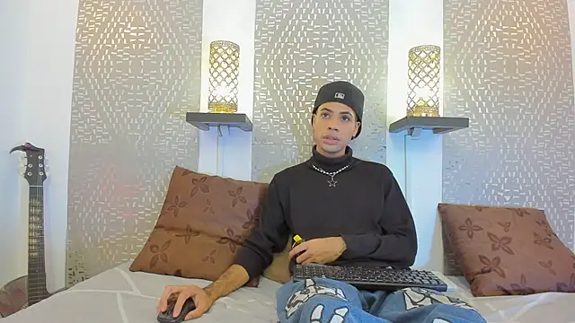 JacobBlackwell  online show from 10-19-25, 08:44