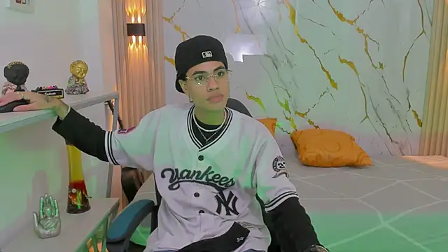 JacobBlackwell  online show from 01-11-26, 07:43