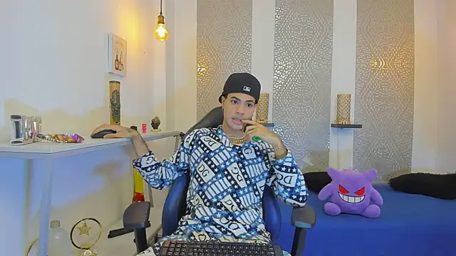 JacobBlackwell  online show from 11-14-25, 07:17