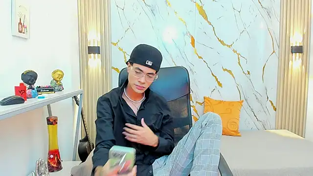 JacobBlackwell  online show from 01-10-26, 08:04