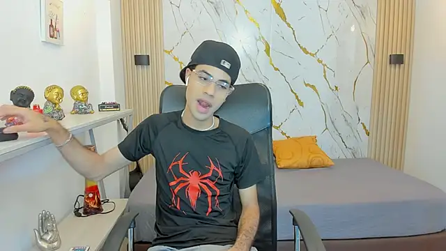 JacobBlackwell  online show from 01-18-26, 07:06