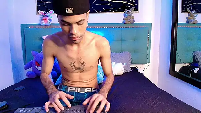 JacobBlackwell  online show from 10-24-25, 08:24