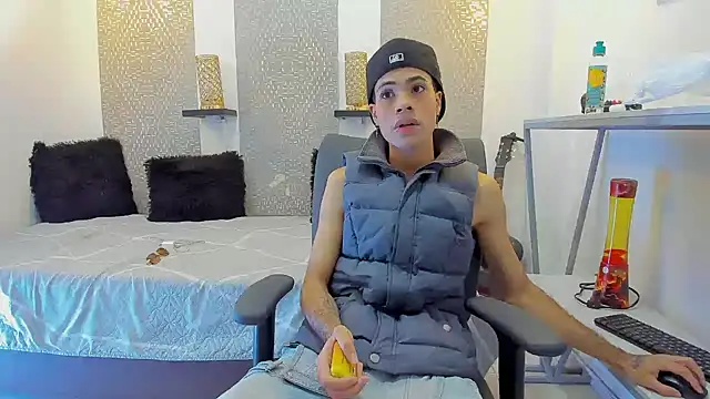 JacobBlackwell  online show from 11-02-25, 07:30