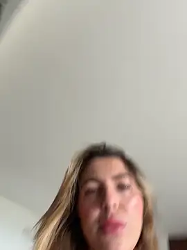 Snapshot of camila_vanucci- chatting on 01-15-26, 03:26 camila vanucci- online show from 01-15-26, 03:26