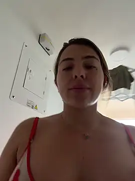 Snapshot of camila_vanucci- chatting on 12-20-25, 03:04 camila vanucci- online show from 12-20-25, 03:04