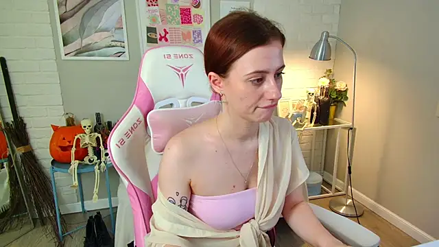 JessiJull online show from 10-23-25, 05:00