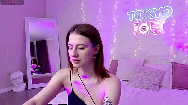 JessiJull online show from 10-16-25, 05:43