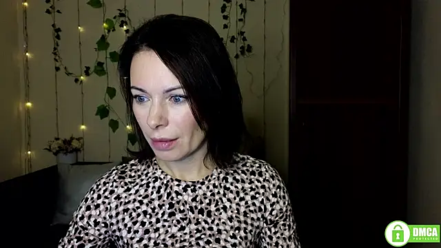 Rita lovvylyou online show from 10-18-25, 11:23