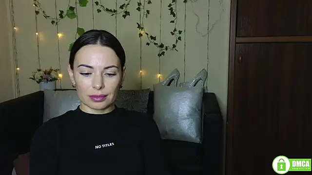 Rita lovvylyou online show from 10-22-25, 11:31