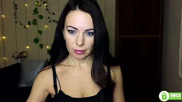 Rita lovvylyou online show from 11-29-25, 06:24