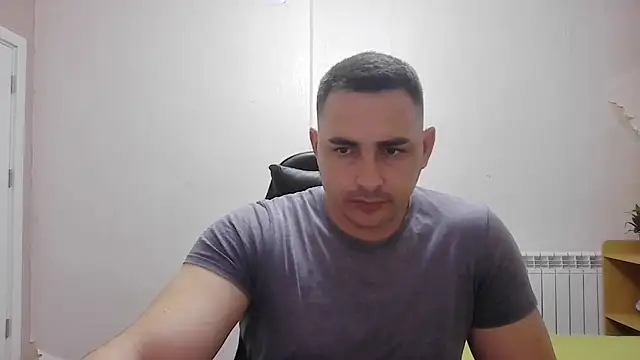 Snapshot of mastermute chatting on 05-19-26, 05:31 mastermute online show from 05-19-26, 05:31