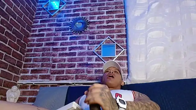 jordan bigcock  online show from 05-11-26, 12:01