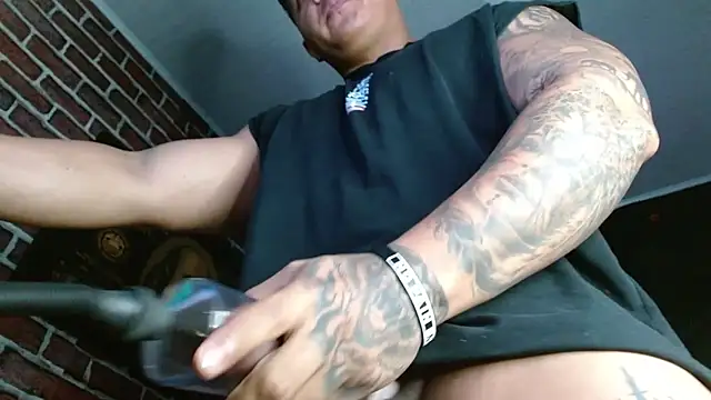 jordan bigcock  online show from 12-15-25, 02:06