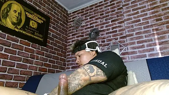 jordan bigcock  online show from 06-11-26, 12:32